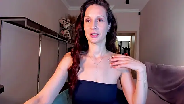 Mila Anders online show from September 10, 2025, 4:56 am