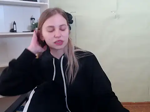 klerkarina online show from March 18, 2025, 6:03 am