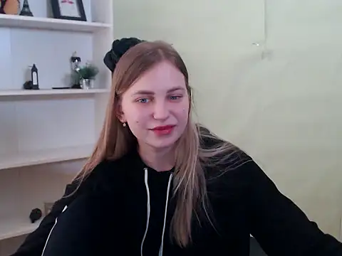 klerkarina online show from March 18, 2025, 9:09 am