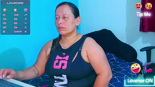 Diana Lozano online show from May 7, 2026, 3:45 am