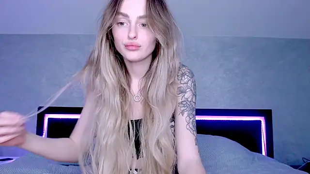 Snapshot of RIta_orr chatting on February 15, 2025, 8:43 pm RIta orr online show from February 15, 2025, 8:43 pm