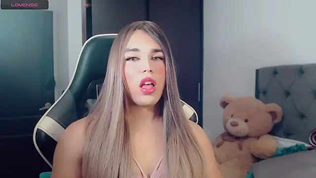 Snapshot of BIGCOCKMIA chatting on March 17, 2025, 2:01 pm BIGCOCKMIA online show from March 17, 2025, 2:01 pm