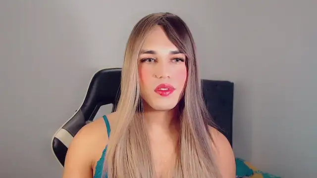 Snapshot of BIGCOCKMIA chatting on October 13, 2025, 4:51 pm BIGCOCKMIA online show from October 13, 2025, 4:51 pm