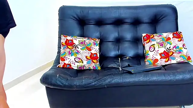 Snapshot of AlfredWalker chatting on February 19, 2026, 1:40 pm AlfredWalker online show from February 19, 2026, 1:40 pm