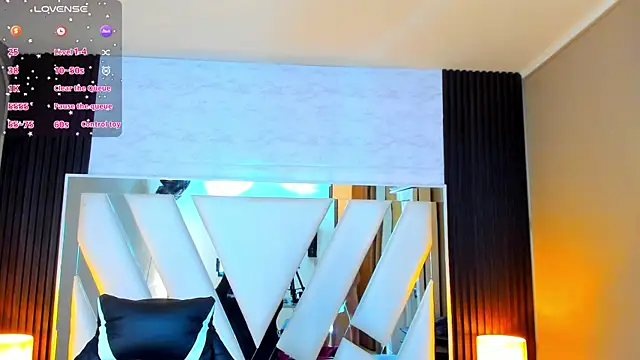 Linda4Petite online show from September 26, 2025, 6:12 pm