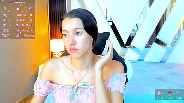 Linda4Petite online show from October 3, 2025, 6:38 pm