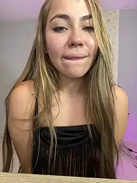 NatashaCruz- online show from December 16, 2024, 10:03 pm
