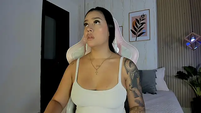 Snapshot of CameronCollins_ chatting on September 19, 2025, 7:58 pm CameronCollins online show from September 19, 2025, 7:58 pm