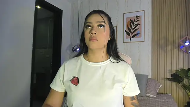 Snapshot of CameronCollins_ chatting on October 16, 2025, 7:48 pm CameronCollins online show from October 16, 2025, 7:48 pm