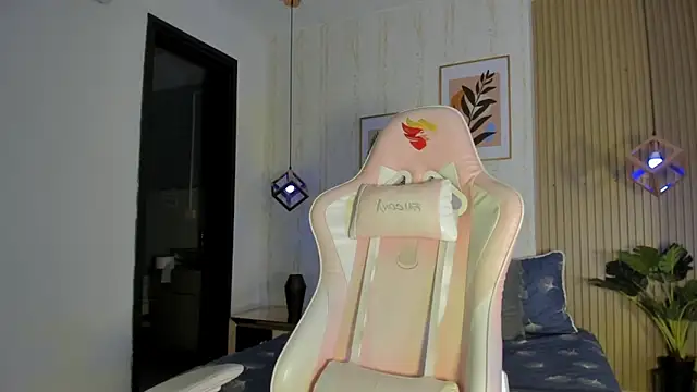 Snapshot of CameronCollins_ chatting on October 27, 2025, 7:51 pm CameronCollins online show from October 27, 2025, 7:51 pm