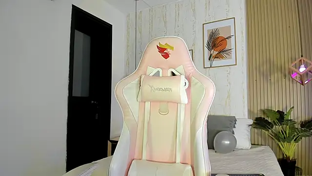 Snapshot of CameronCollins_ chatting on October 30, 2025, 7:47 pm CameronCollins online show from October 30, 2025, 7:47 pm