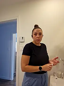 Ellie-L-Elizabeth online show from September 23, 2025, 8:34 pm