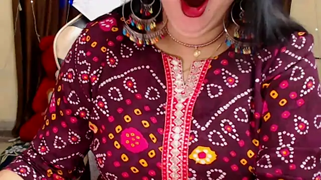 Naughty Kashish online show from November 24, 2025, 5:18 am