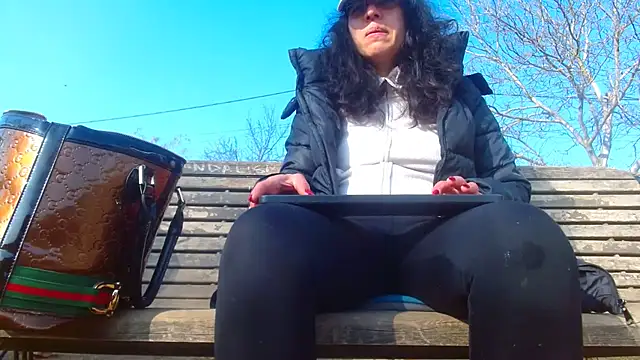 SquirtyMellissaLabia online show from February 11, 2025, 12:05 pm