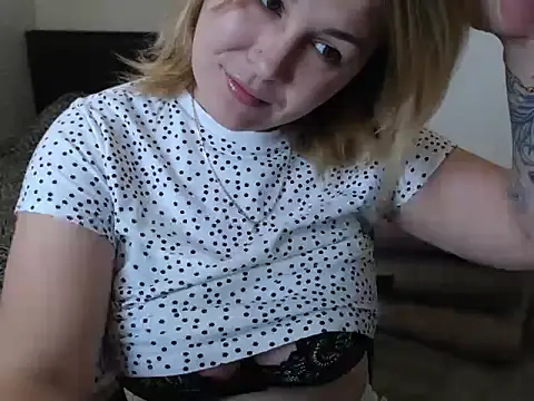 Snapshot of leeilawow chatting on May 26, 2026, 6:20 am leeilawow online show from May 26, 2026, 6:20 am