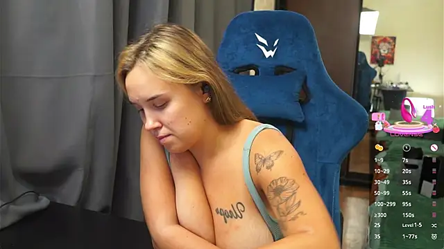 Snapshot of Sandra_SW_ chatting on September 26, 2025, 4:11 pm Sandra SW  online show from September 26, 2025, 4:11 pm