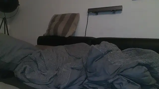 Snapshot of Toyboy471 chatting on November 2, 2025, 7:33 am Toyboy471 online show from November 2, 2025, 7:33 am