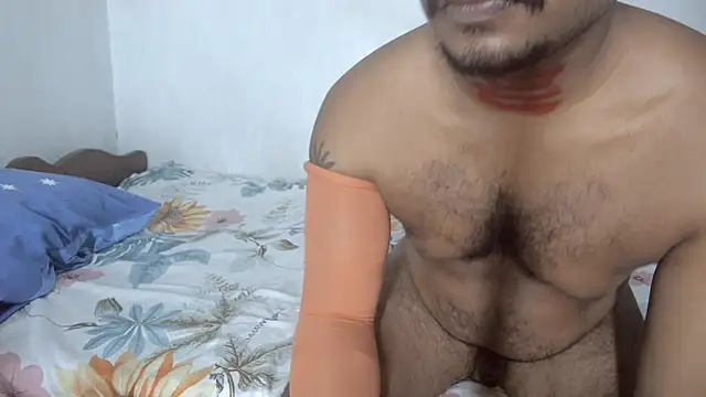 DevilZoone online show from December 5, 2025, 2:58 pm