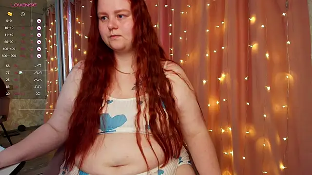 Snapshot of Mia_Bows chatting on May 23, 2026, 12:27 am Mia Bows online show from May 23, 2026, 12:27 am