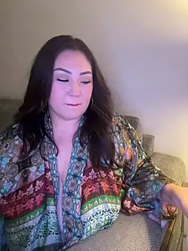 RosieDixx online show from May 7, 2026, 4:40 am