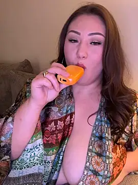 RosieDixx online show from May 26, 2026, 5:47 am