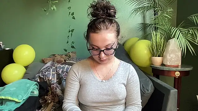 Snapshot of sweetandwet_daddy chatting on October 16, 2025, 9:38 pm sweetandwet daddy online show from October 16, 2025, 9:38 pm