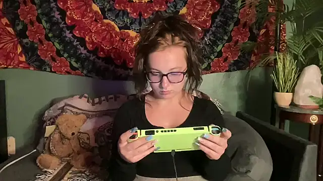 Snapshot of sweetandwet_daddy chatting on October 22, 2025, 12:44 am sweetandwet daddy online show from October 22, 2025, 12:44 am