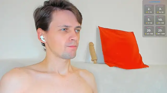 Snapshot of Jasper_Sun chatting on October 31, 2025, 9:16 pm Jasper Sun online show from October 31, 2025, 9:16 pm