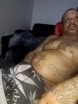 yellowwetfox online show from February 7, 2026, 4:49 am