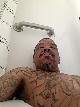 yellowwetfox online show from March 22, 2026, 10:57 pm