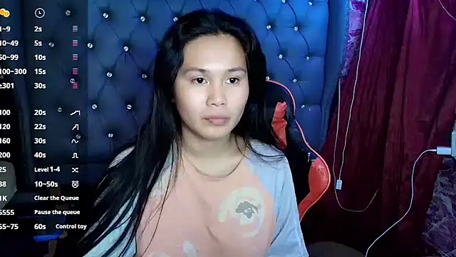 stacey wills44 online show from May 5, 2026, 2:52 am