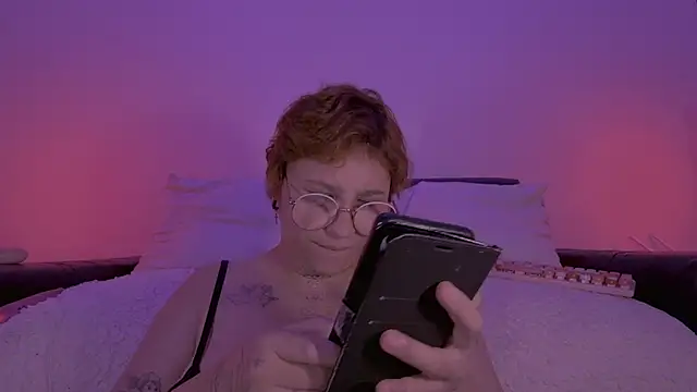 Lilmuh  online show from May 7, 2026, 11:43 pm