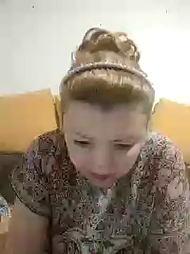 Snapshot of stefanyharper16 chatting on February 25, 2025, 8:19 pm stefanyharper16 online show from February 25, 2025, 8:19 pm