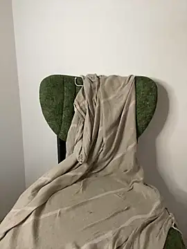 bonbonitaa online show from November 4, 2025, 2:49 pm