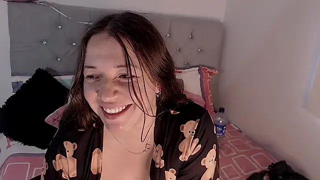 isabella rossse online show from December 4, 2024, 8:29 pm
