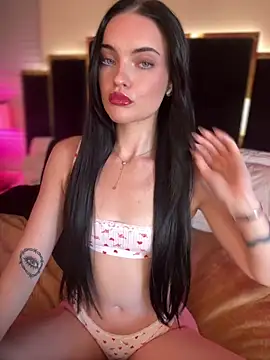 KarissaChantelle online show from May 9, 2026, 3:39 pm