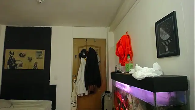 romeolovedark online show from December 11, 2024, 2:52 am