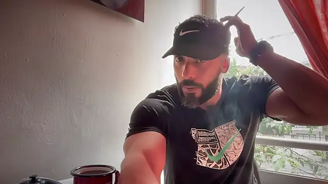 romeolovedark online show from October 11, 2025, 2:26 pm