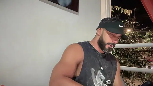 romeolovedark online show from November 1, 2025, 3:19 am