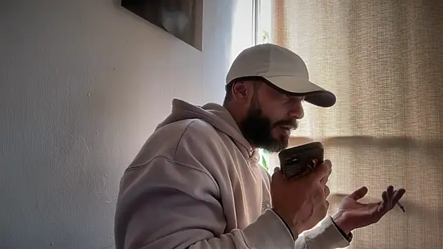 romeolovedark online show from March 4, 2026, 8:59 pm