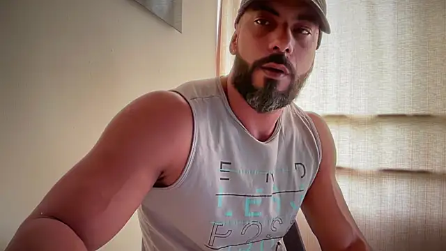 romeolovedark online show from March 12, 2026, 5:19 pm