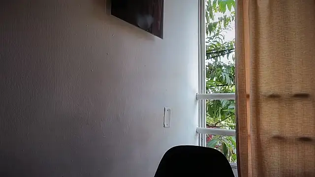 romeolovedark online show from July 28, 2026, 8:52 pm