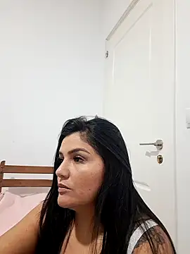 laura dirtyhot online show from December 13, 2024, 7:10 pm