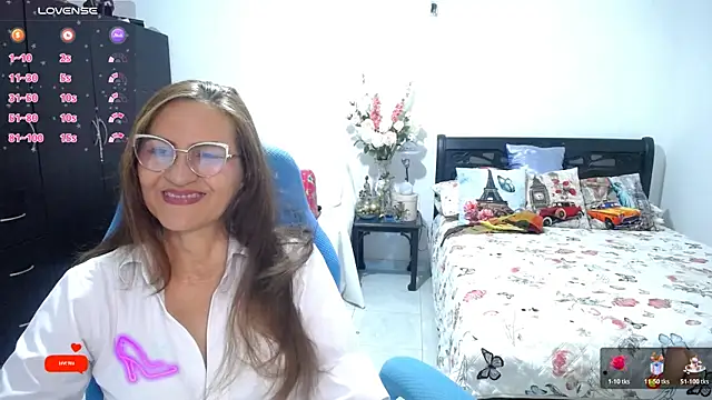 Snapshot of Xiimen chatting on April 7, 2026, 11:37 pm Xiimen online show from April 7, 2026, 11:37 pm