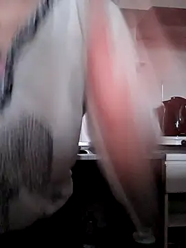 Moi Lina online show from December 19, 2025, 2:35 pm