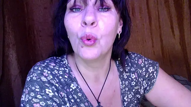karina ren  online show from February 8, 2025, 12:28 pm