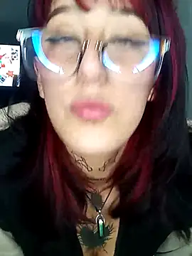 Mariana Joness online show from March 11, 2025, 2:32 am