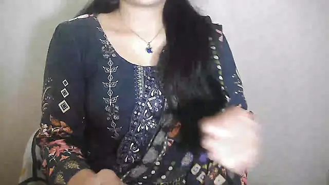 Snapshot of Chanchal--Navya chatting on December 17, 2024, 1:27 pm Chanchal--Navya online show from December 17, 2024, 1:27 pm