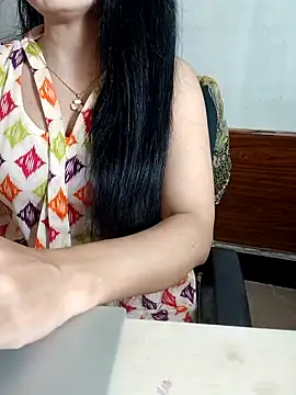 Chanchal--Navya online show from May 5, 2026, 5:43 pm