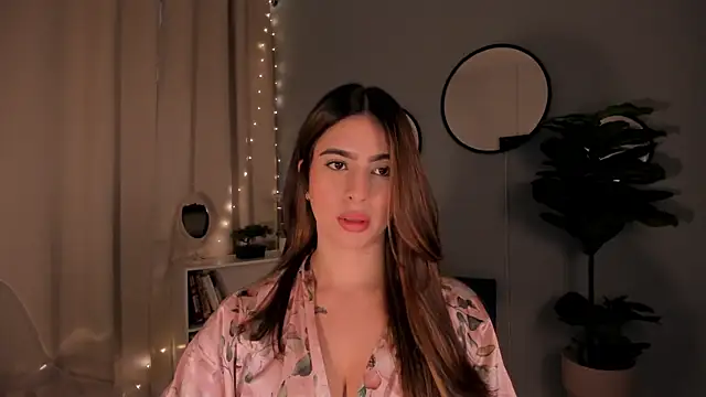 Snapshot of LiaPearce chatting on September 30, 2025, 12:10 pm LiaPearce online show from September 30, 2025, 12:10 pm